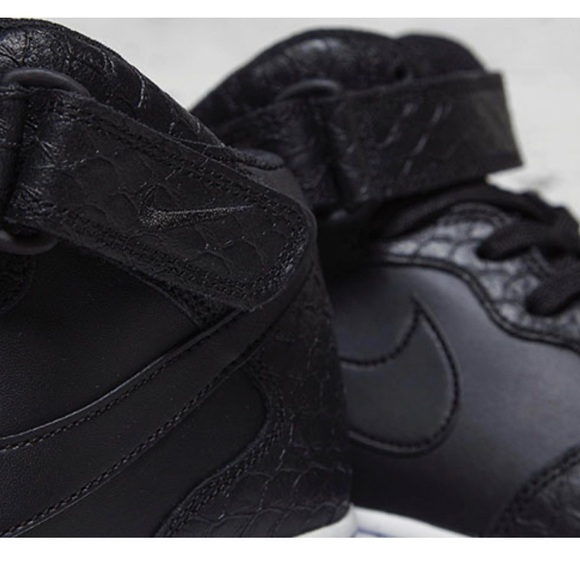 NIKE AIR FORCE 1 MID “BLACK PYTHON” Size 7Y, equivalent to Women’s size 9 - Picture 2 of 8